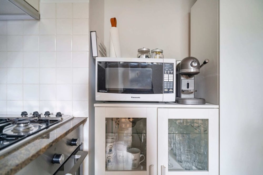 Loft Style Apartment in the Heart of Surry Hills