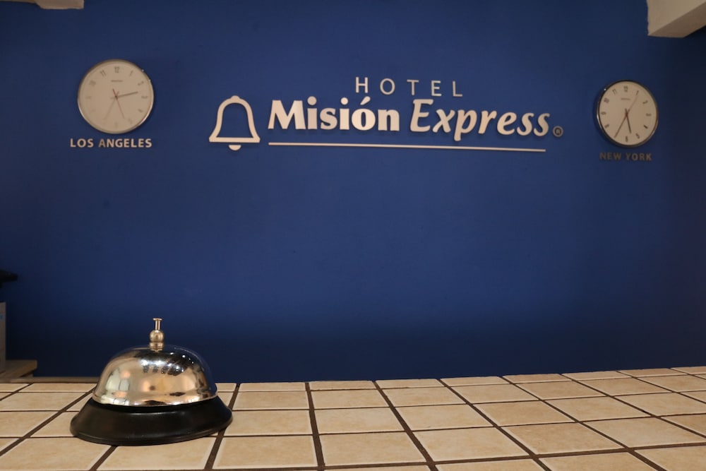 Saltillo Vacations - Hotel Mision Express Saltillo - Property Image 2