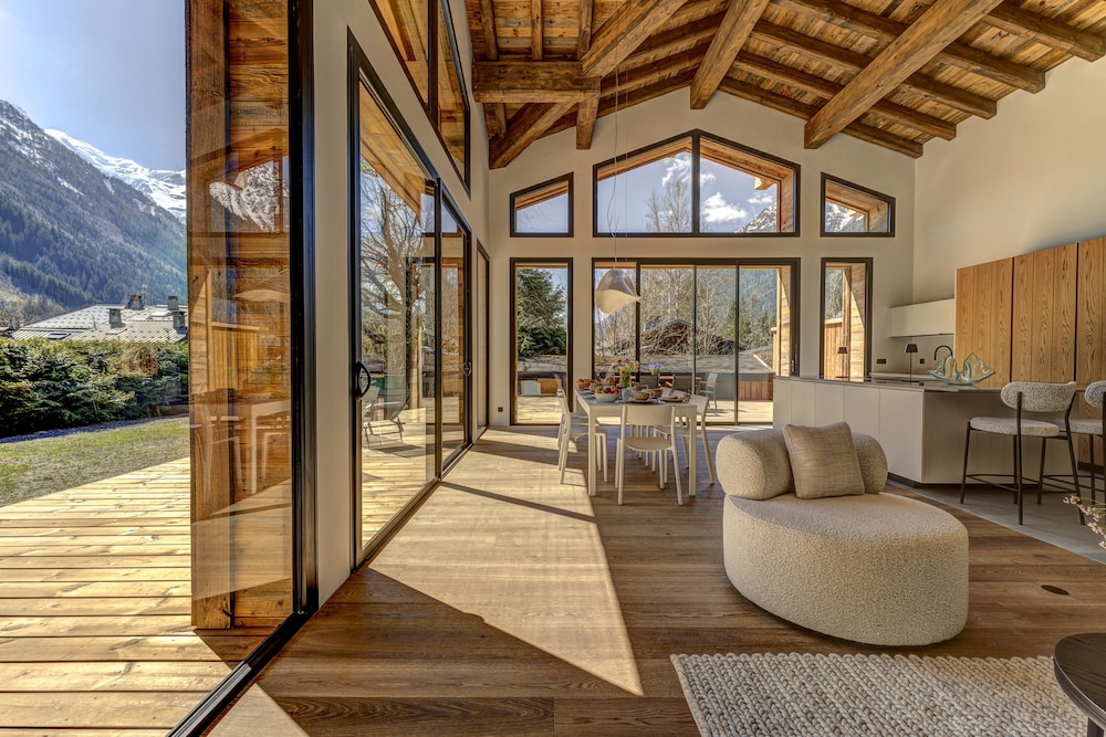 Chalet Fortuna a Jewel in Central Chamonix