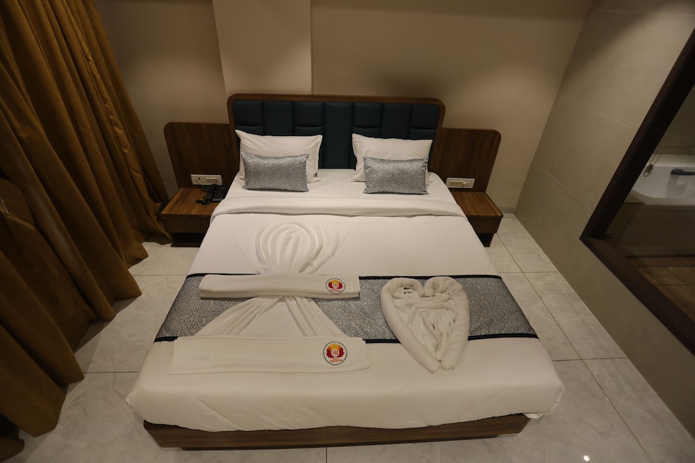 Hotel Status Inn