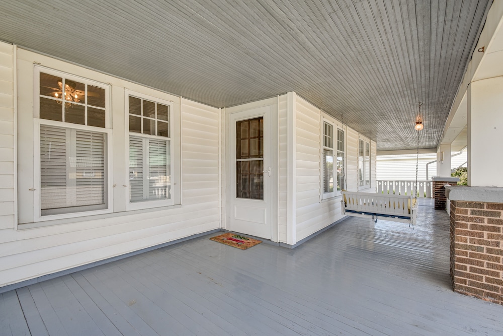 Rural Biggsville Vacation Rental w/ Porch - Property Image 8