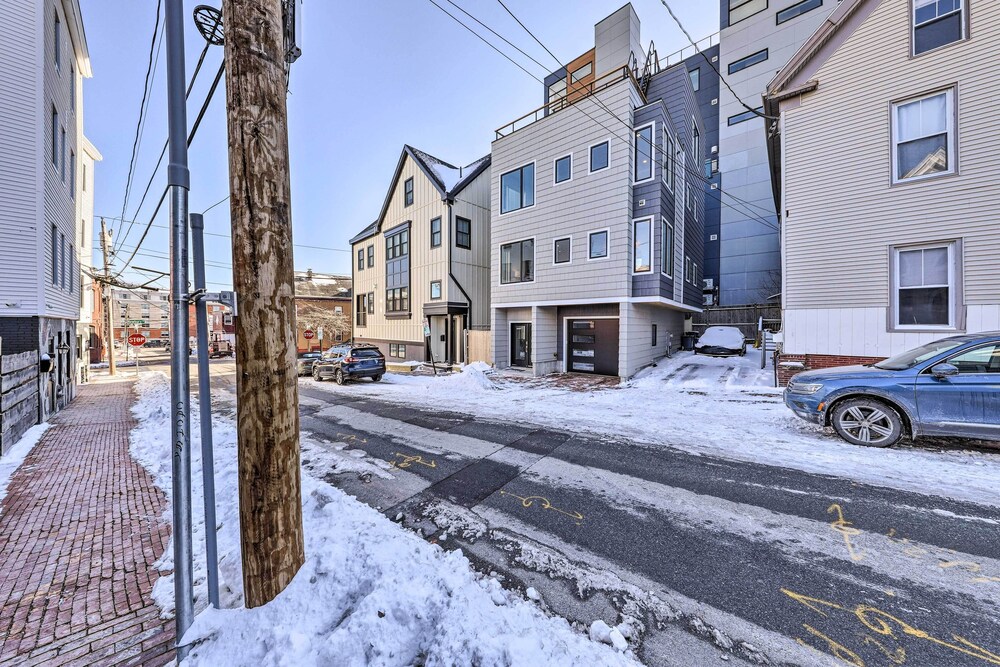 Portland Vacations - Spacious Portland Home: Walk Downtown! - Property Image 5