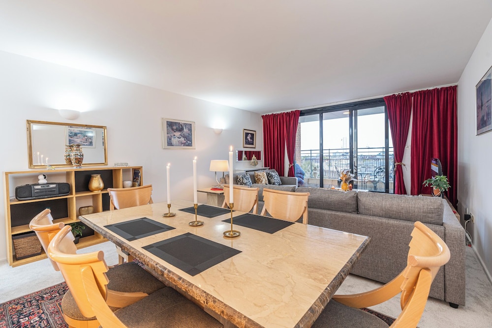 Duplex 2BR 2BA Flat Near Gloucester Rd Station