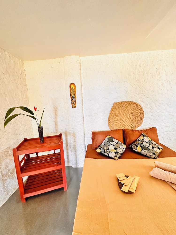 Playa Del Fuego Beach Hostel and Resort