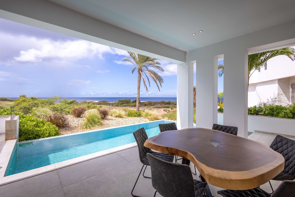 NEW The Cape at Blue Bay Golf Beach Resort
