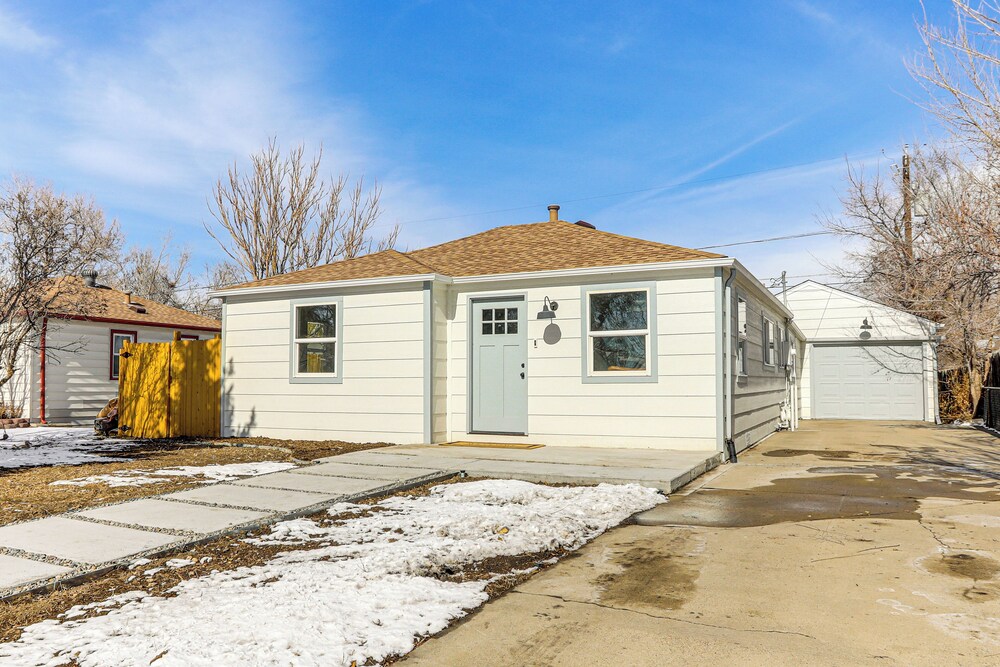 < 1 Mi to Olde Town Arvada: Home w/ Patio!