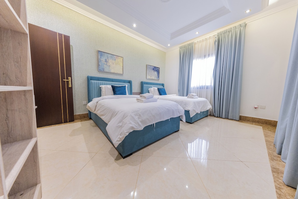 Hometel Khozama Jed