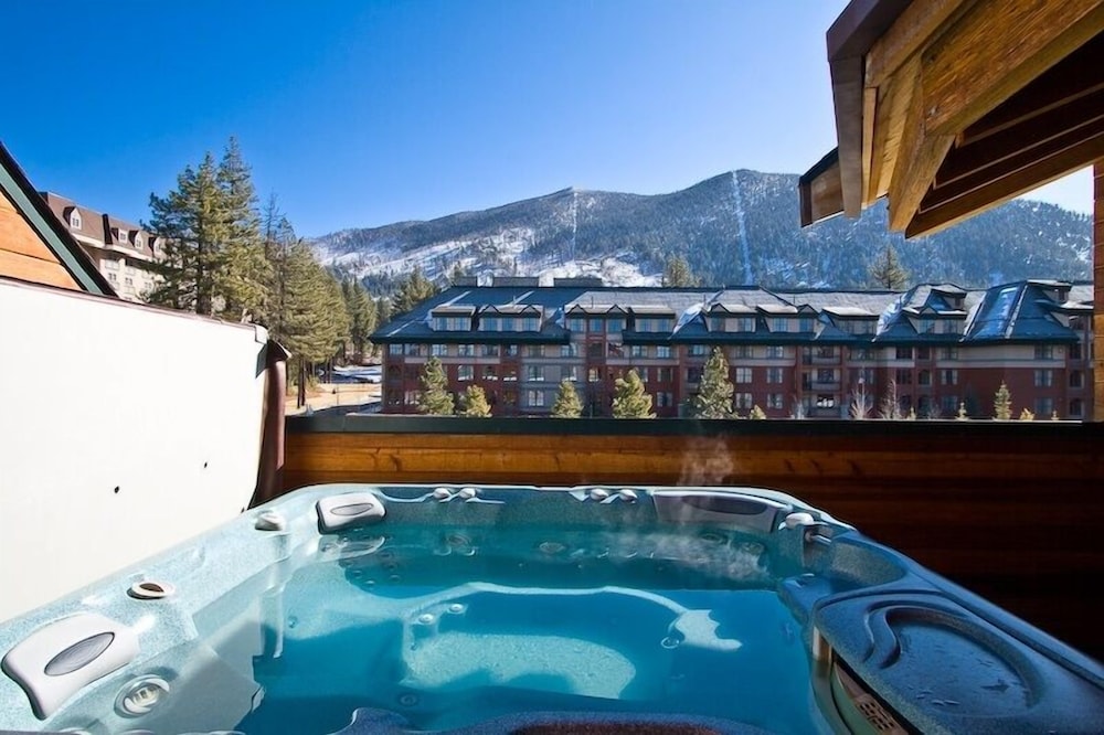 Downtown Penthouse 4 Bedroom Condo