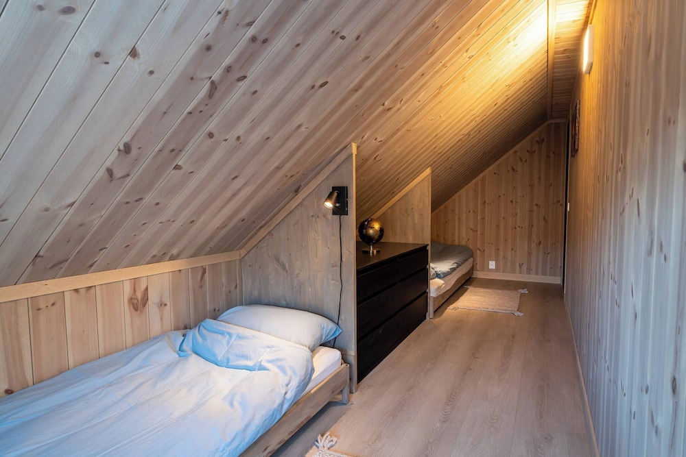 Hiking, Ski Resort, Local Shuttle bus Oslo Airport