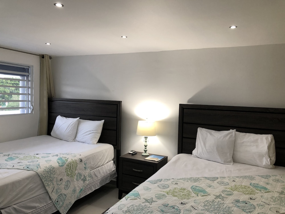 Renovated Posada Studio Apartment at Isla Verde