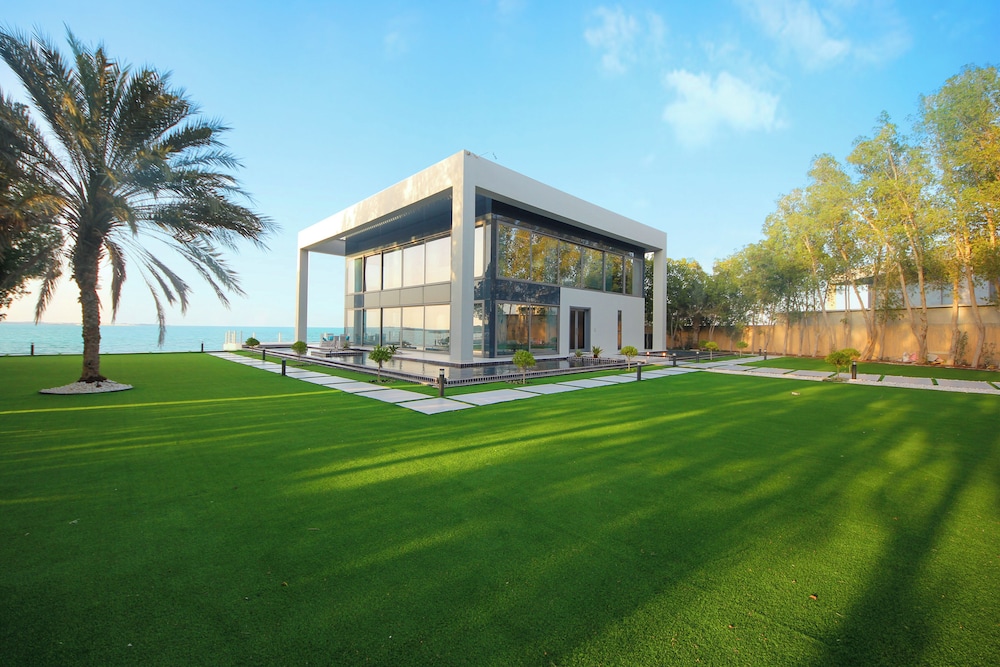 Overwater Luxury Retreat - Nurai Island
