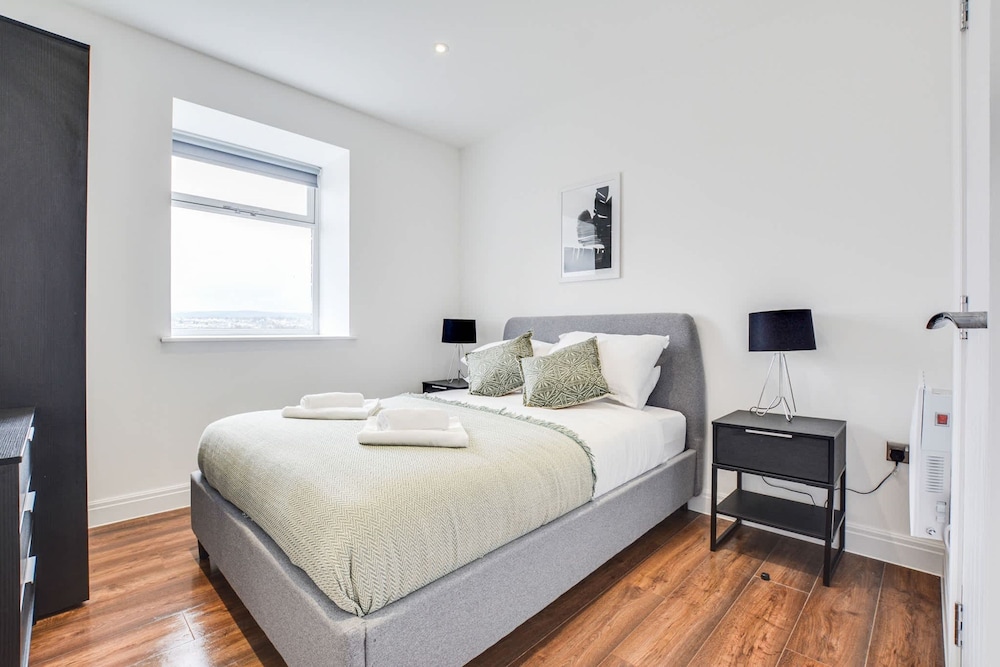Host Stay Canalside Lofts Apartment