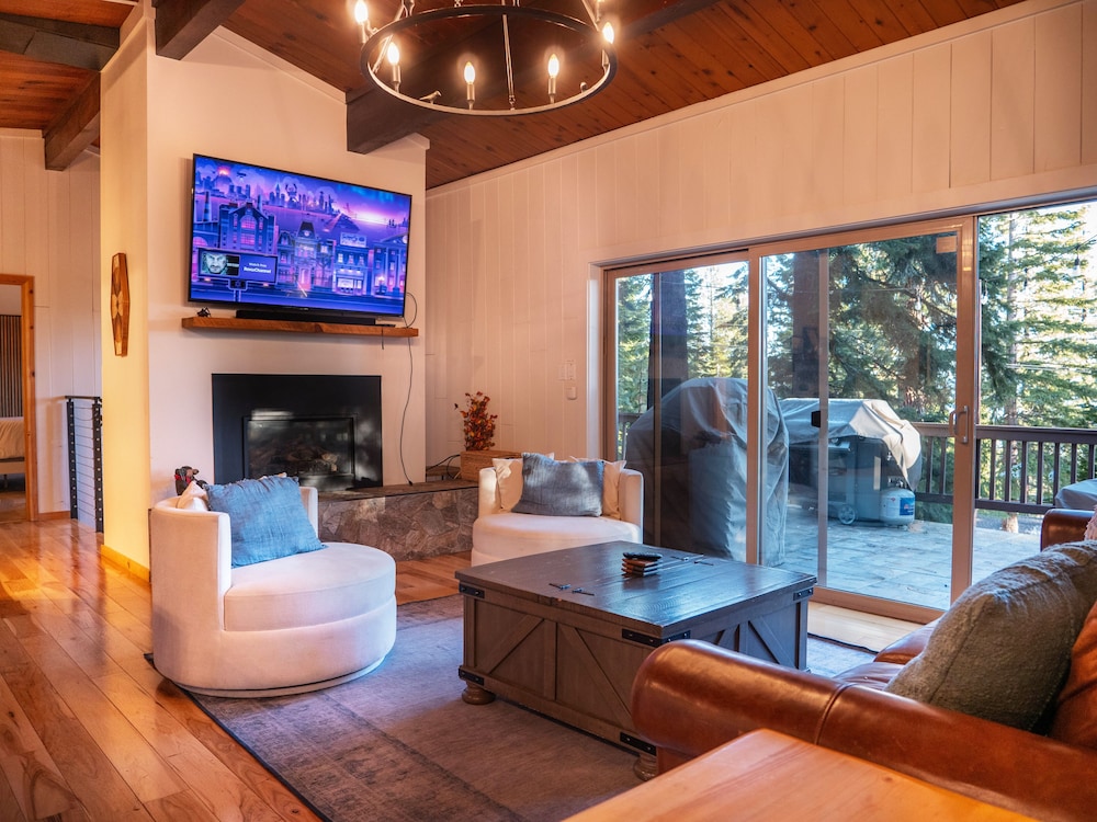 Bear Lodge