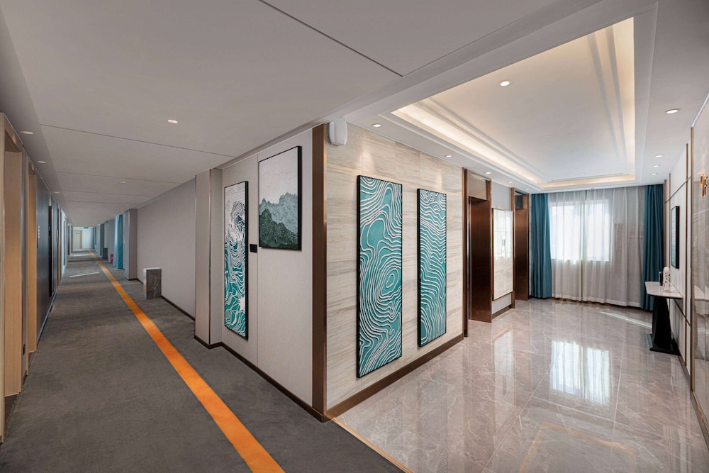 Lobby & Reception
