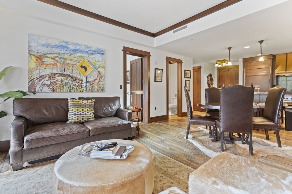 Arrowleaf Lodge at Deer Valley Resort - Two Bedroom Residence #301 2 Condo
