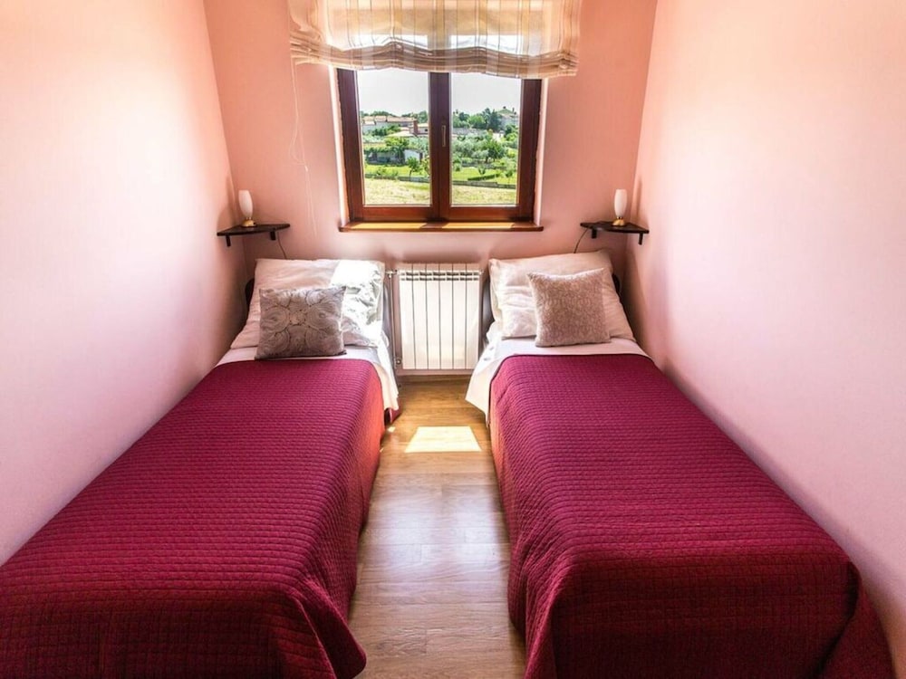 Villa Zuccon Comfortable Holiday Residence view 2