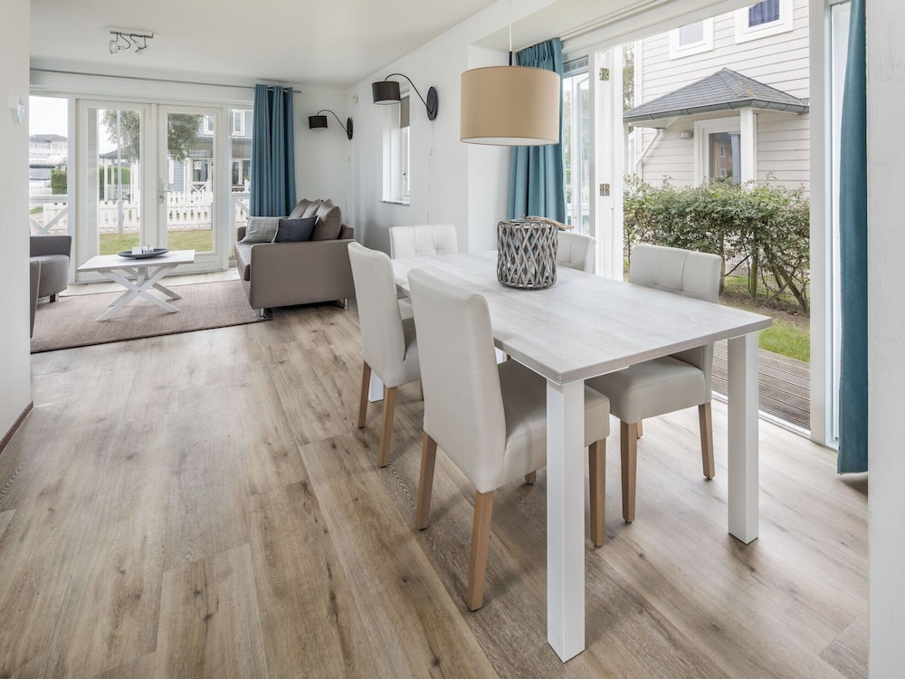 Restyled Villa With Dishwasher 6km From the Beach view 2