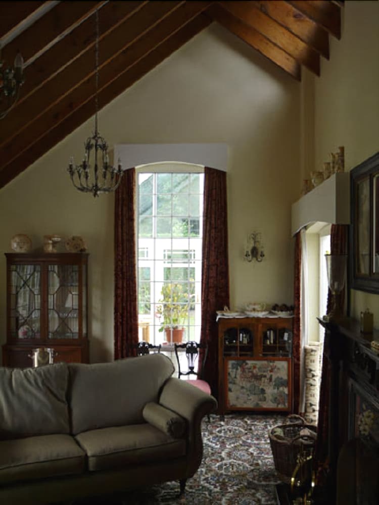 Pine Lodge Bed & Breakfast view 3