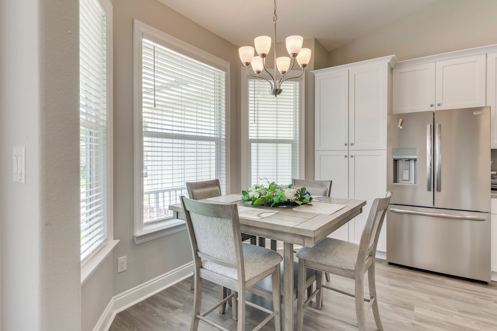 Modern Family Home w/ Spacious Yard in Milton