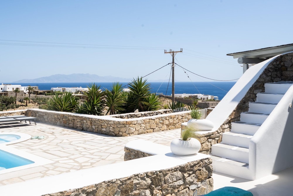 CAVO BLUE VILLAS