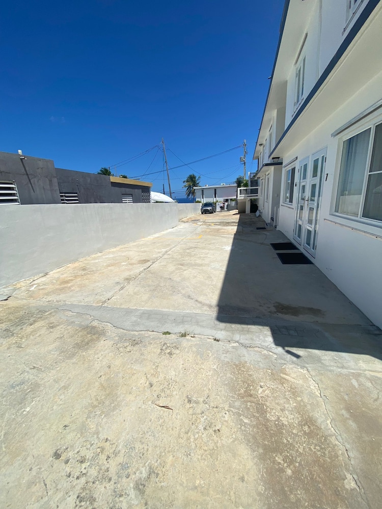 Sea Breeze Tunnel Hideaway 7