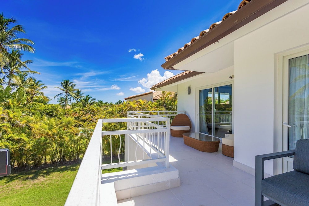 Villa Buganvilla 252 - 4BR Pool Jacuzzi Golf