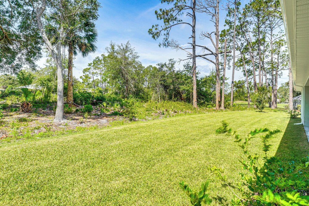Newly Built Golf Course Home in Palm Coast!