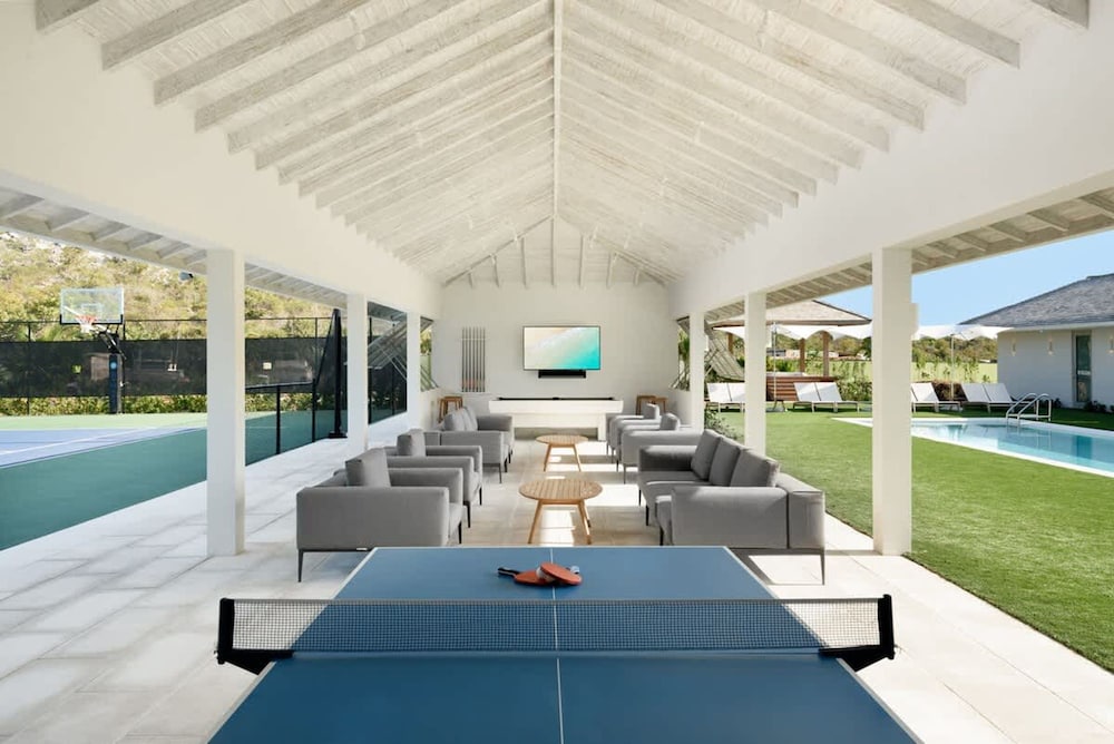 Luxe Oceanfront Penthouse Hot Tub Daily Cabana