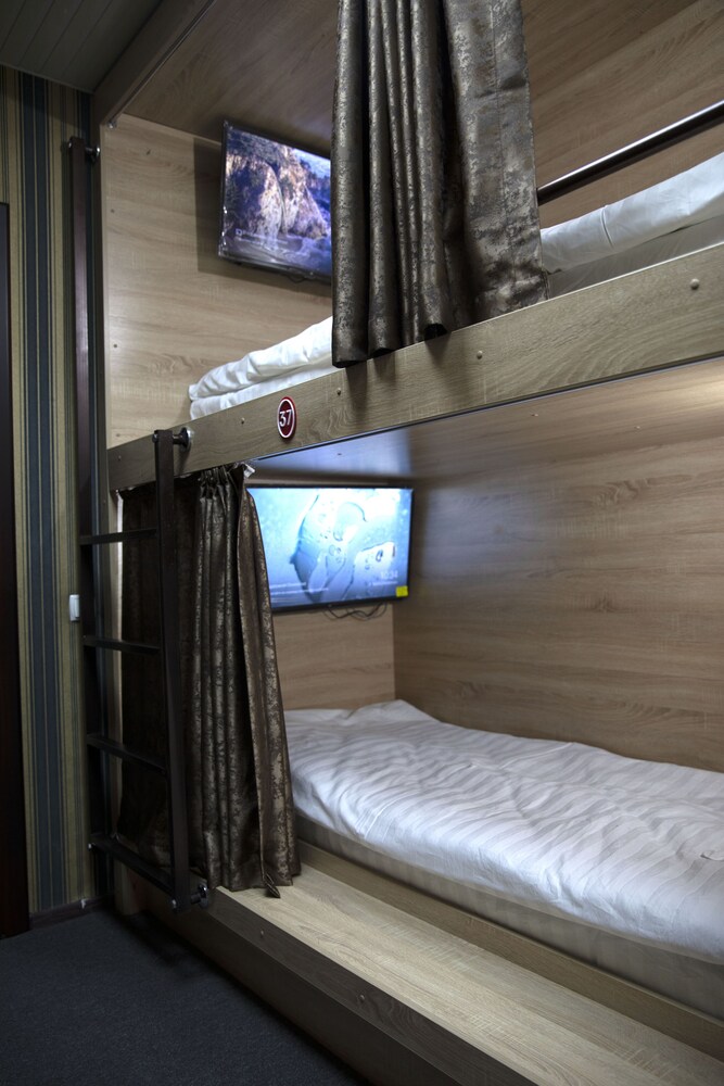 Sanor Capsule Hotel - Hostel view 5