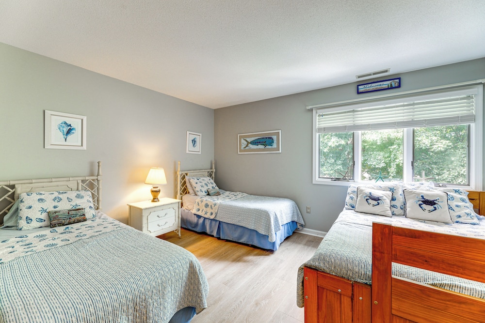 ~ 1 Block to Bethany Beach, Retreat w/ Pool Access