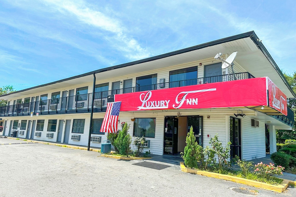 Albany Vacations - Luxury Inn by OYO Albany - Property Image 1