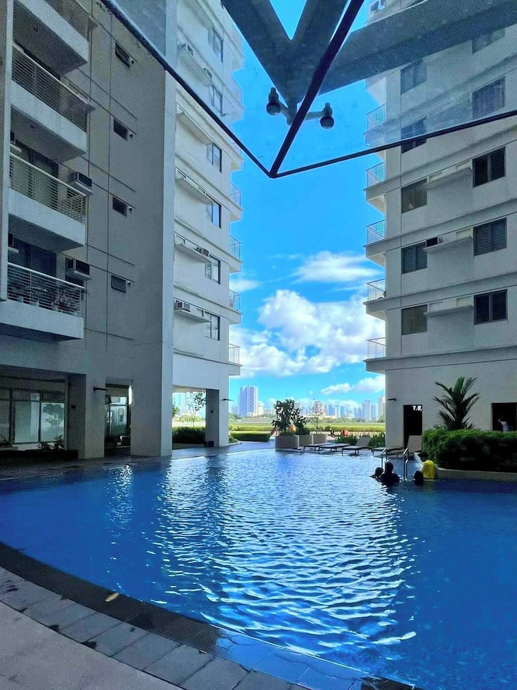 2br Unit at Asmara Near St Lukes Medical Center