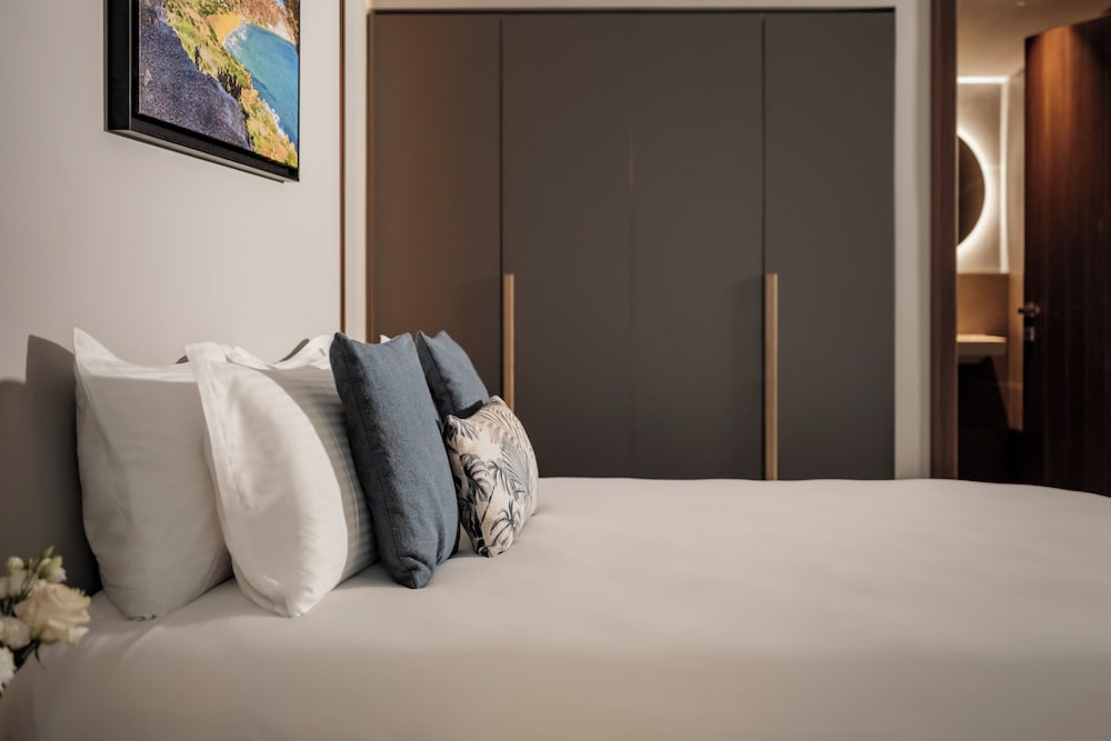 Isabella Suites