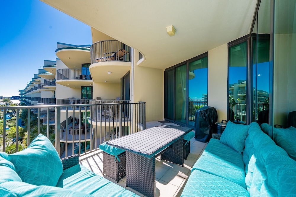 Phoenix On The Bay 1419 2 Bedroom Condo