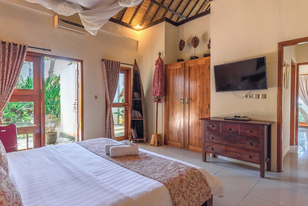 Bougainville Hill Villa