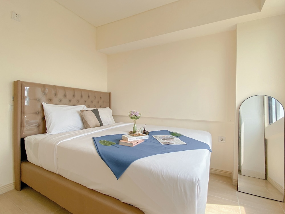 Comfortable 2Br With Extra Room At Meikarta Apartment