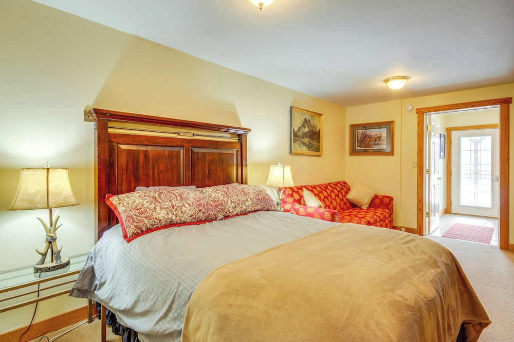 Spacious Yellowstone River Retreat w/ Trails!