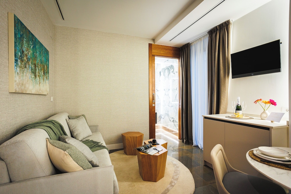 CORRAL DEL CARBON GG LUXURY HOTEL BOUTIQUE