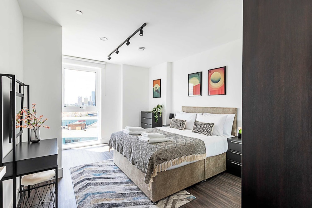 Luxurious West London Apartment