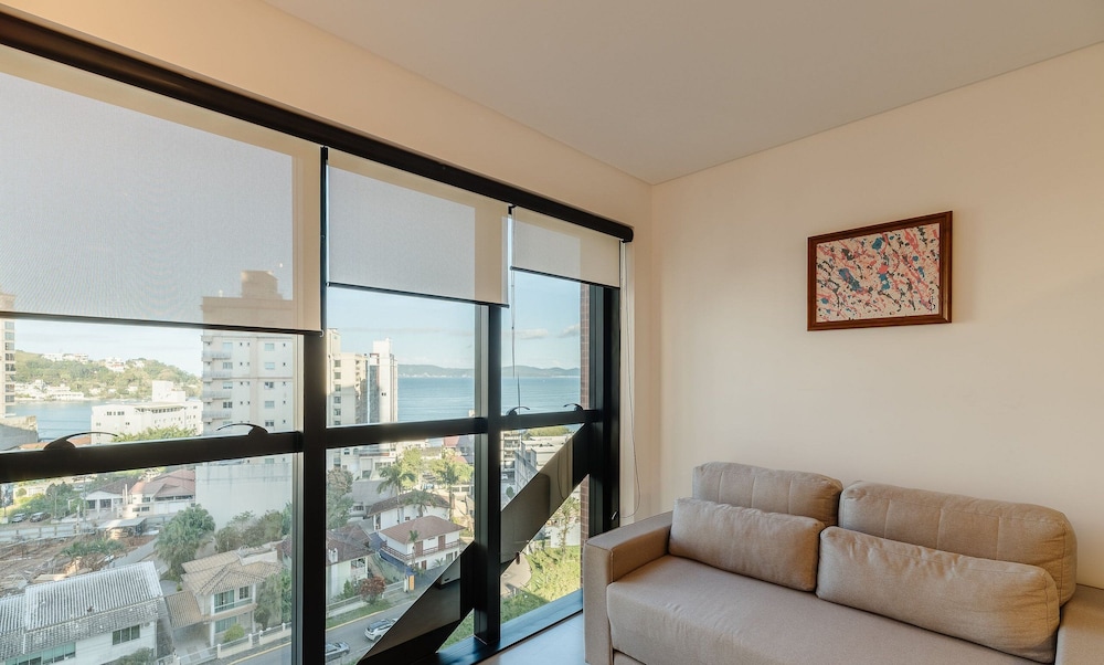 MHF II Apts Variados em Prédio com Vista para o Mar em Itapema