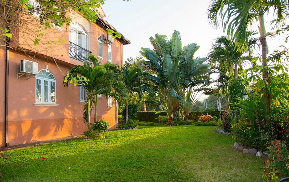 2 Bdrm Apartment at Runaway Bay, photo 29