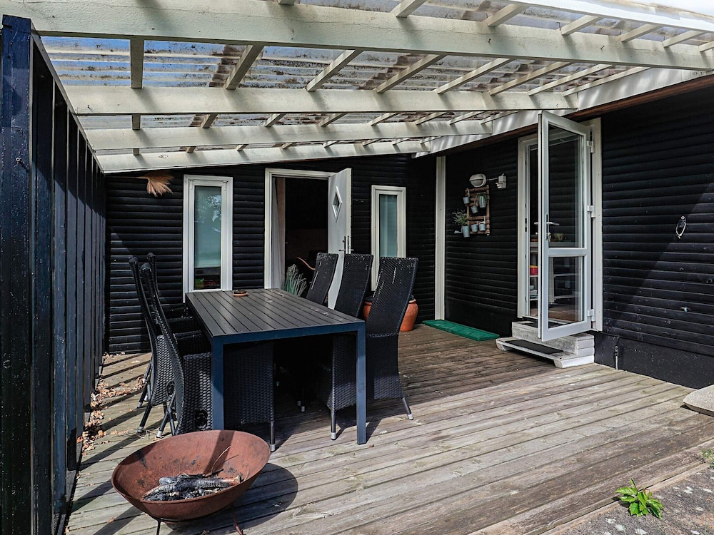 6 Person Holiday Home in Hadsund
