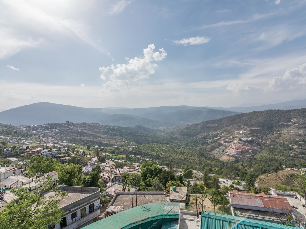 OYO 19775 Sunita Mount View view 4