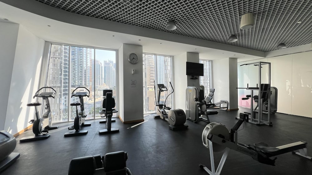 Stunning 1-bed in the Iconic Cayan Tower