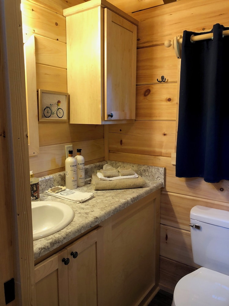 Copperhead Lodge and Resort Cabin Rentals view 5