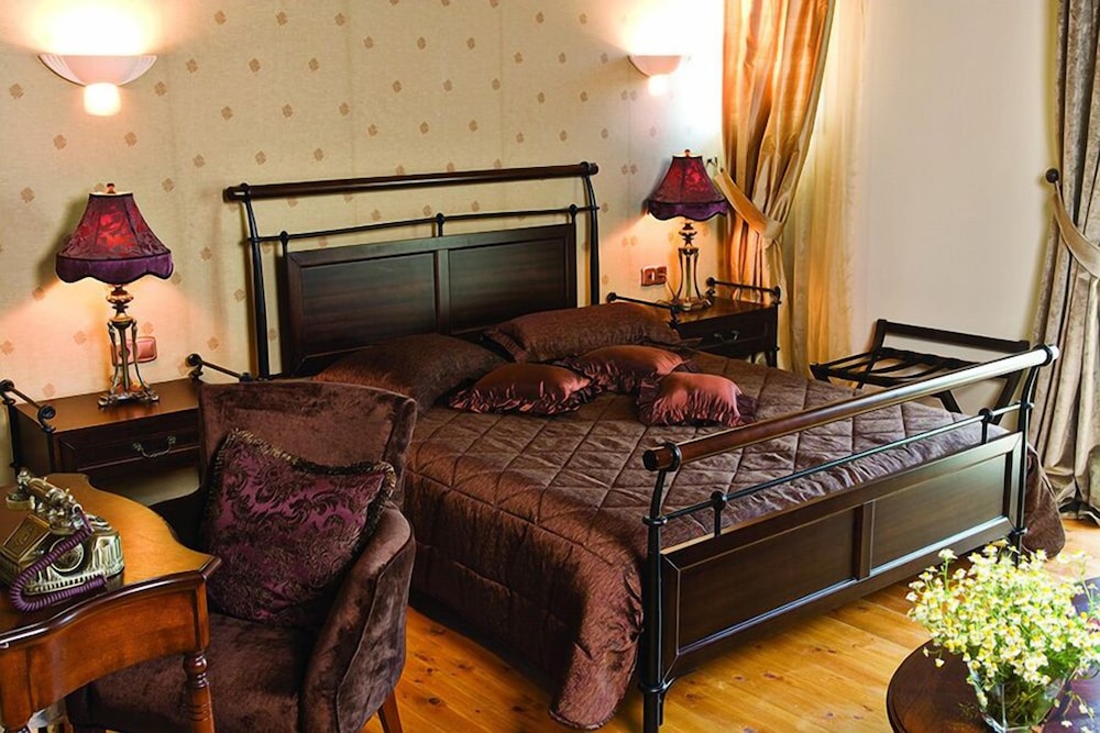 Refanidis Natural Luxury Hotel