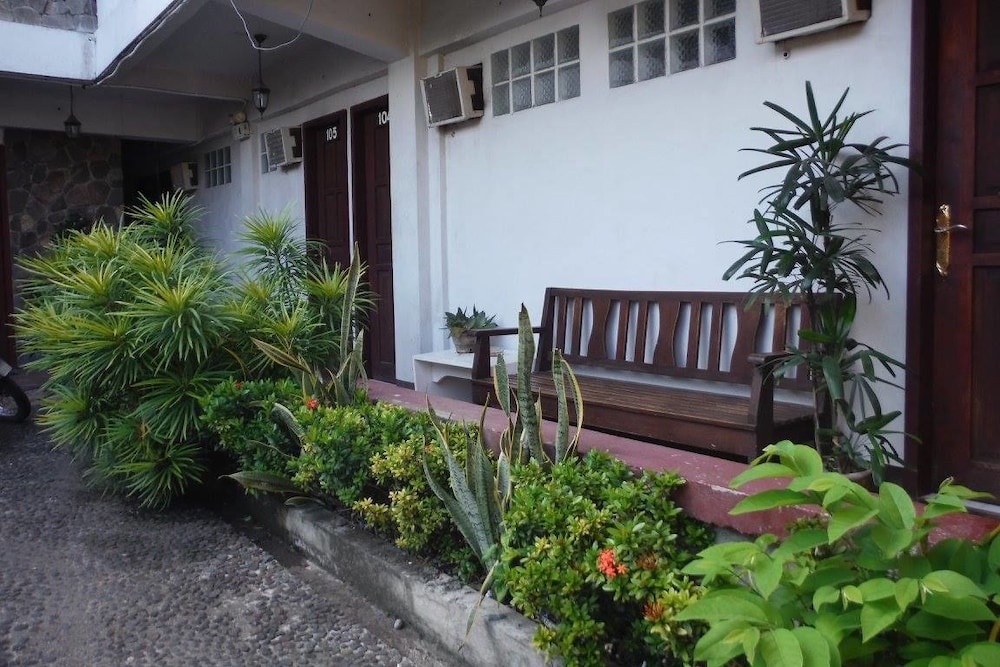 Antonio's Pension House