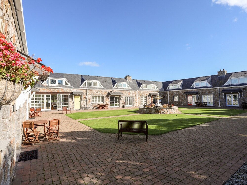 Tyn Towyn - Ty Melyn view 3