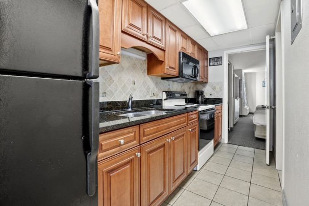 Landmark Resort by Elliott Beach Rentals