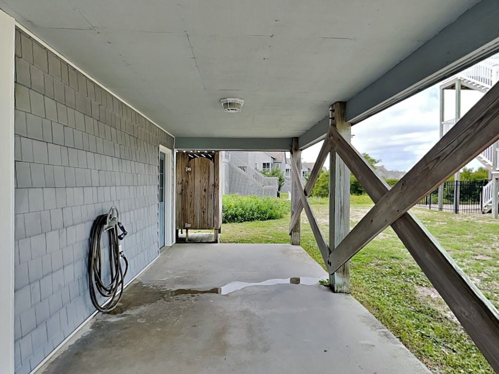 Hoff 1 by Topsail Realty